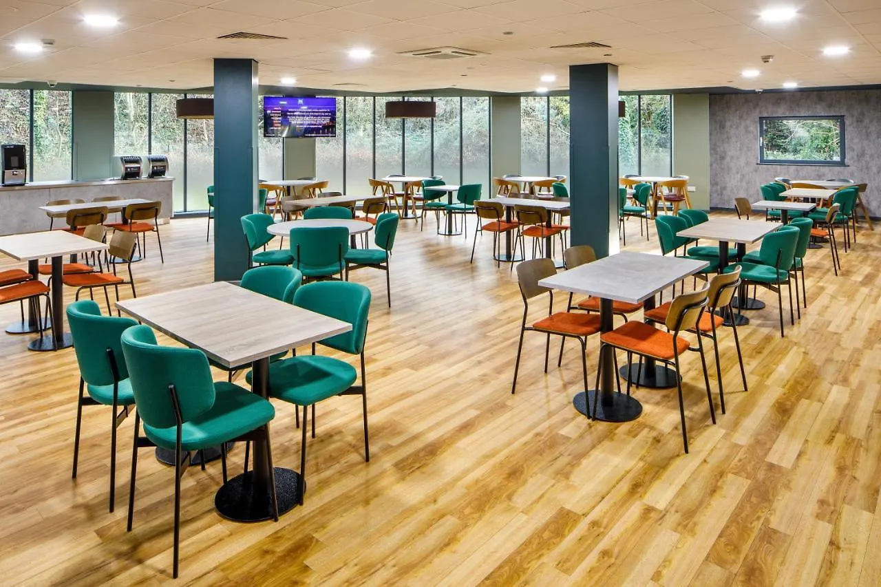 Ibis Budget London Heathrow Terminal 5 Hillingdon 3*,  Birleşik Krallık