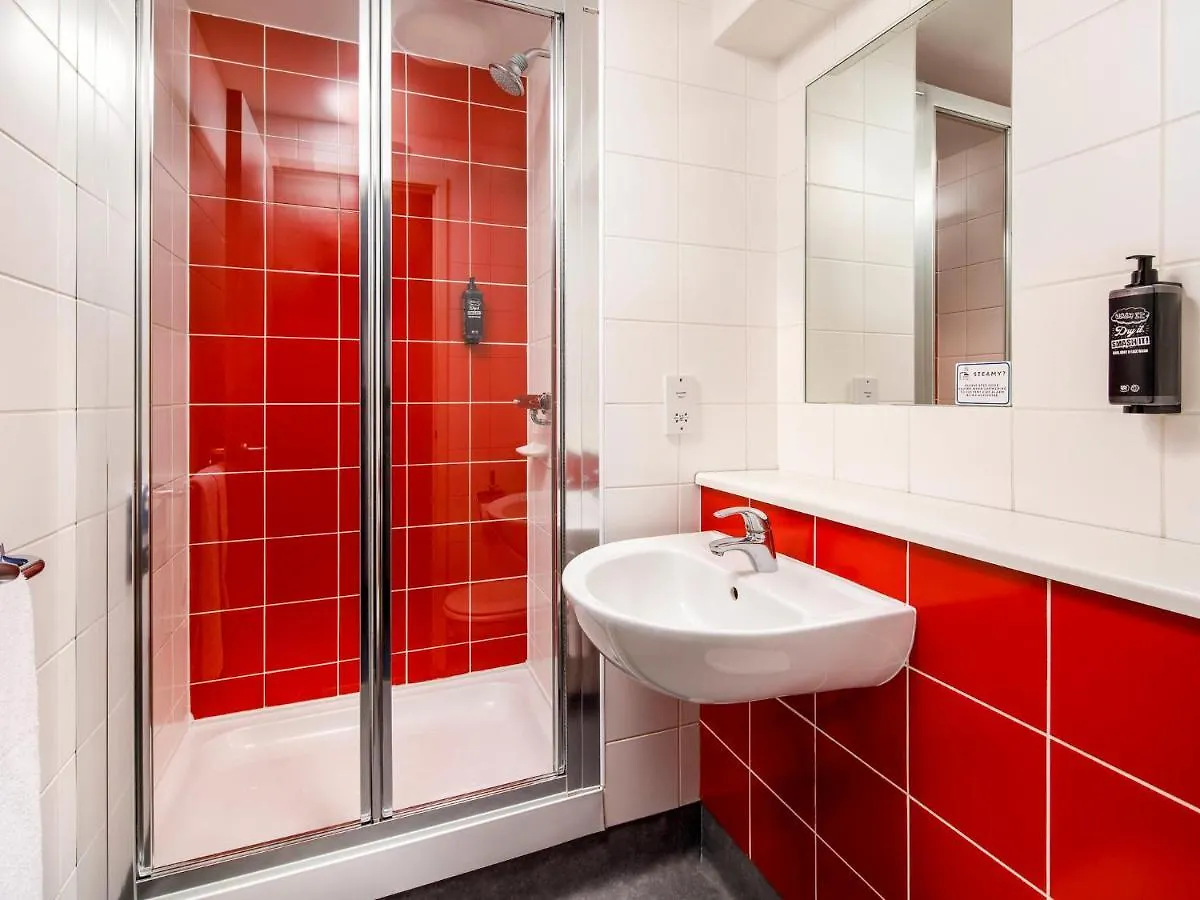 Ibis Budget London Heathrow Terminal 5 Hillingdon 3*,  Birleşik Krallık